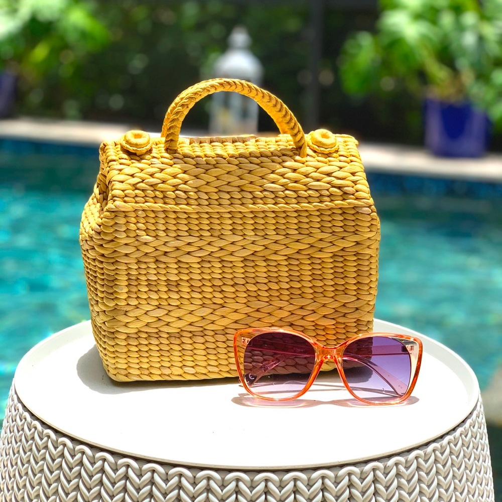Vintage Woman’s Wicker Handbag